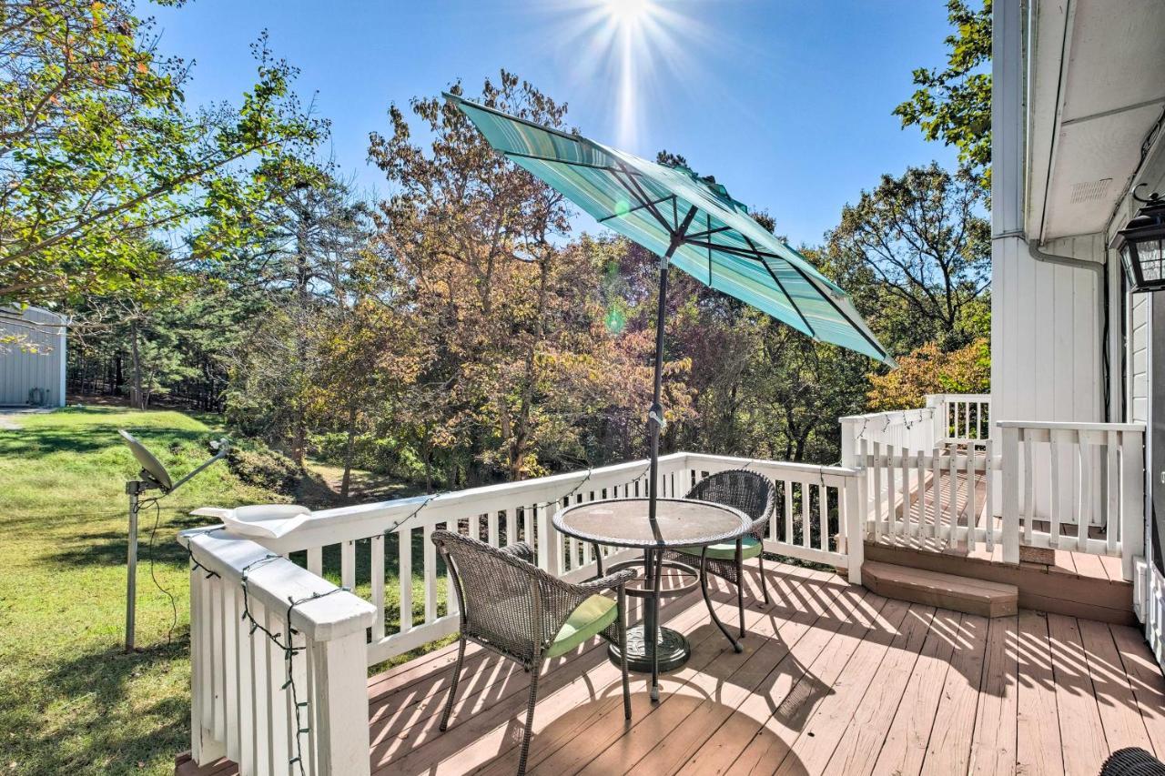 Beautiful Ozark Oasis With Deck Walk To Beaver Lake Роджерс Экстерьер фото