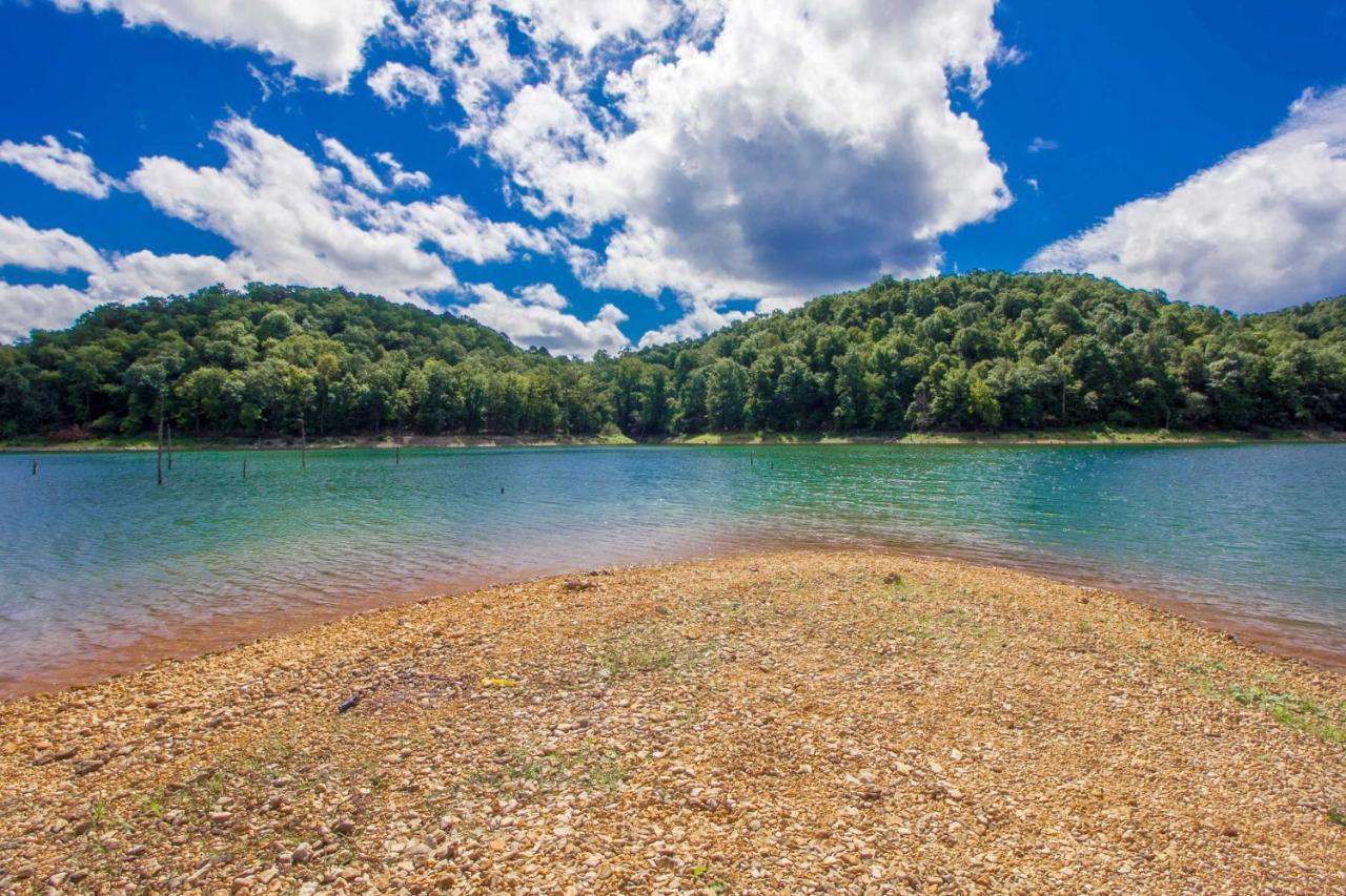 Beautiful Ozark Oasis With Deck Walk To Beaver Lake Роджерс Экстерьер фото