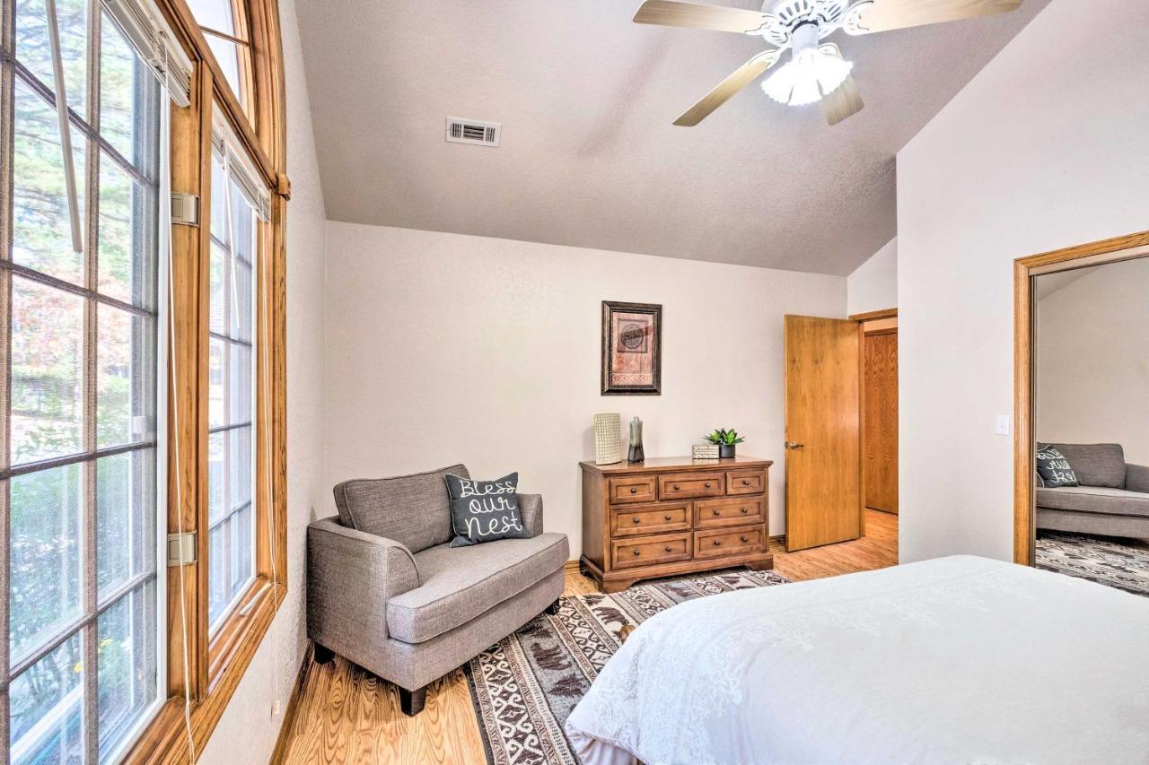Beautiful Ozark Oasis With Deck Walk To Beaver Lake Роджерс Экстерьер фото