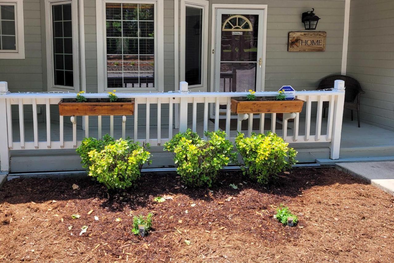Beautiful Ozark Oasis With Deck Walk To Beaver Lake Роджерс Экстерьер фото