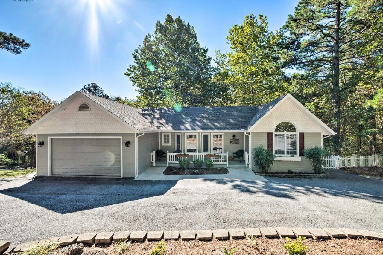 Beautiful Ozark Oasis With Deck Walk To Beaver Lake Роджерс Экстерьер фото
