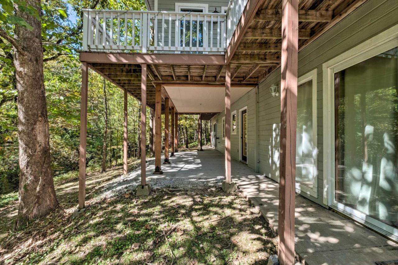 Beautiful Ozark Oasis With Deck Walk To Beaver Lake Роджерс Экстерьер фото
